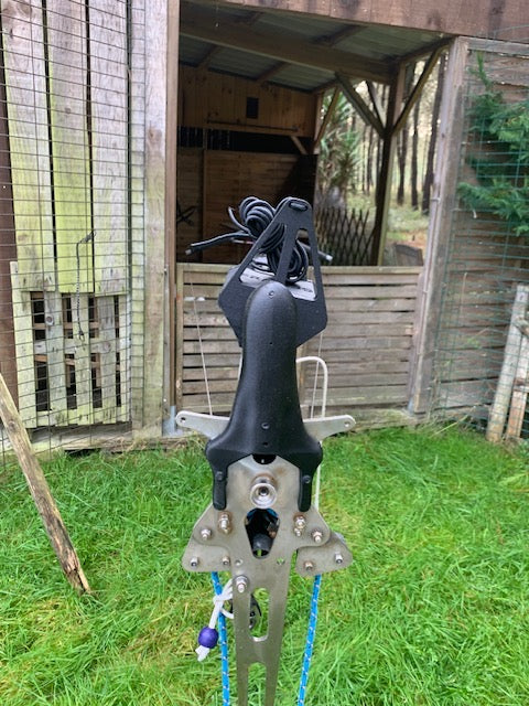 Support de Compas Rotatif fixé au Mât Saaberg Atypic3D