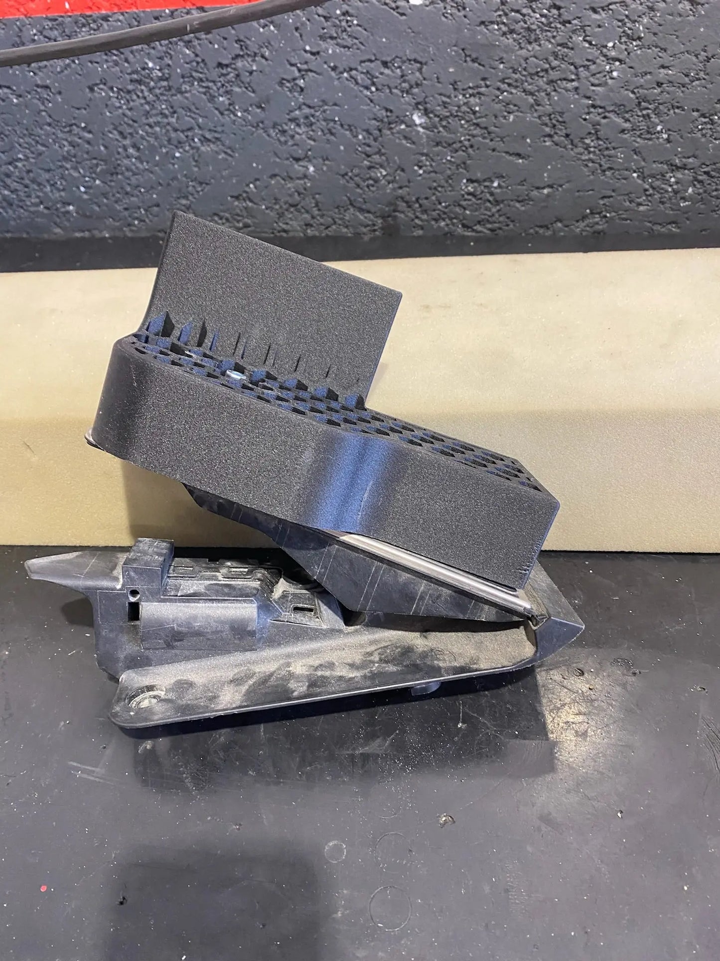 Réhausse des pédales Frein et Accélérateur pour une Porche Atypic3D