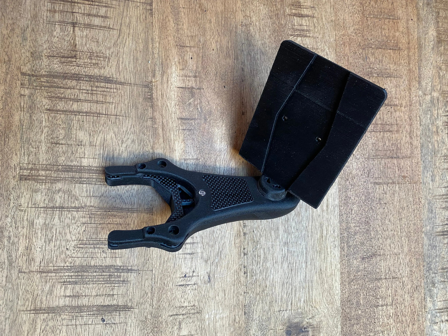 Support de Compas Rotatif fixé au Mât Atypic3D